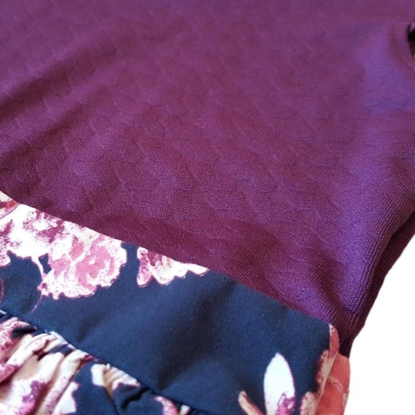 Kleid Purple mit Blumen - Strukturjersey